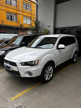 MITSUBISHI OUTLANDER 2.4 4X4 16V GASOLINA 4P AUTOMÁTICO